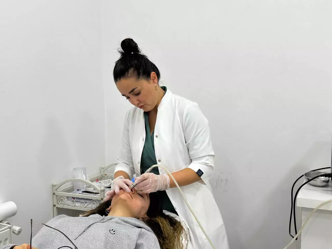 Sızanağa Meyilli Dəri Üçün Makiyaj Xətaları